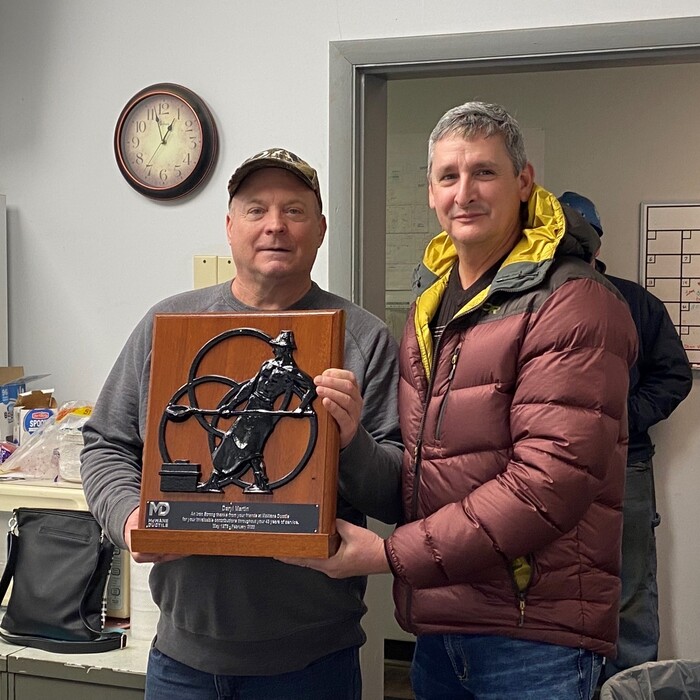 Pictured L-R: Daryl Martin and Tom Crawford (MDO General Manager)
